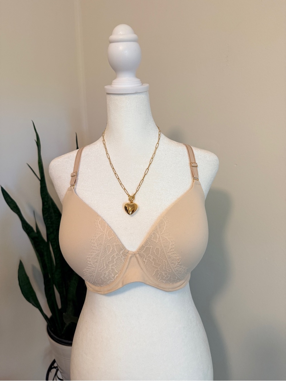 Soma | Embraceable Enchanting Lace J-Hook Bras in Black & Beige - Picture 6 of 11